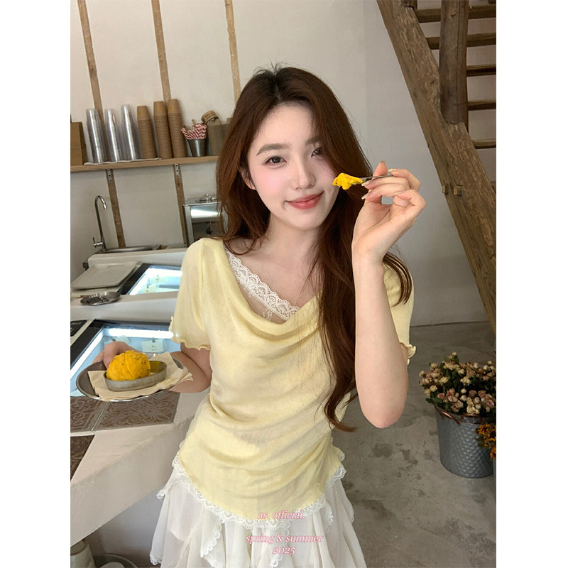 黄色蕾丝拼接荡领短袖t恤女夏季设计感修身显瘦一字肩纯欲上衣薄