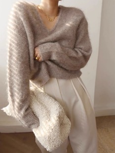 法式v领马海毛毛衣女秋冬季软糯宽松长袖内搭针织衫打底短款上衣