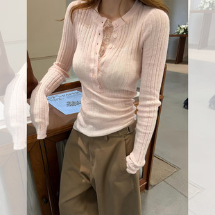 韩系粉色半开v领蕾丝针织衫女秋冬绝美巨好看修身内搭打底衫上衣