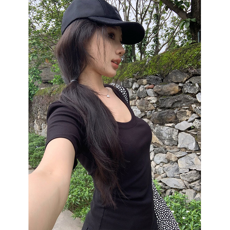 辣妹黑色正肩u领短袖t恤女夏日穿搭大领口修身收腰显瘦体恤上衣薄