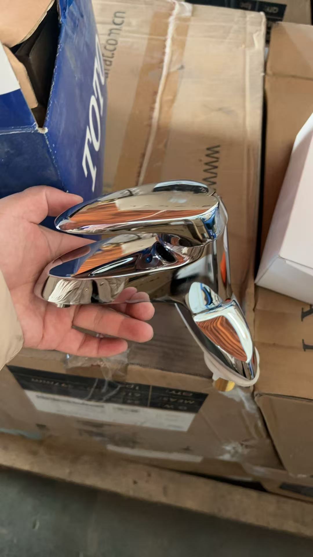 TOTO龙头双孔四寸DL330