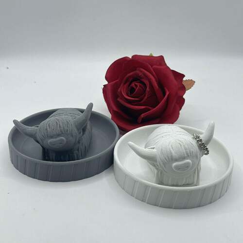 Cute Highland Cow Ring Holder with Round Dish Farmhouse