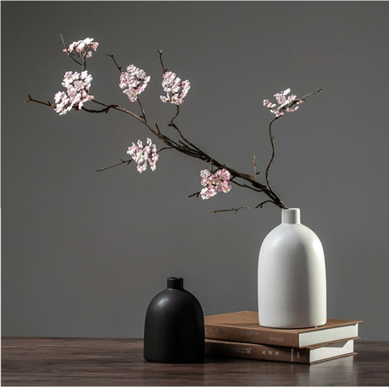 日式禅意樱花缠绕藤条茶室干枝