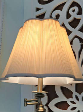 优选欧式布艺灯罩外壳台灯小落地灯大简约个性创T意梅花形黄色卧