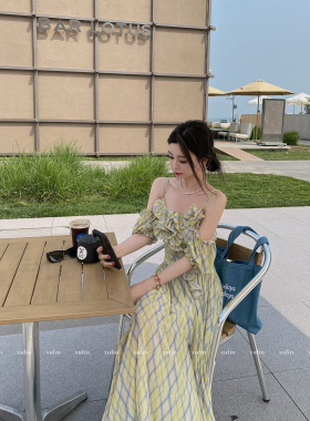 MINI STUDIO徐琳  「玫瑰私语」草绿格纹立体花加密网直喷碎花裙