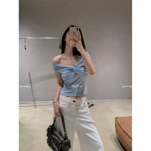 MINI徐琳「轻透薄荷」纯欲修身 一字肩短上衣 打结褶皱收腰短款