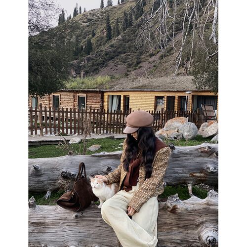 08/13 10AM 徐琳「香法骑士」vintage正肩咖色编织小香风短外套