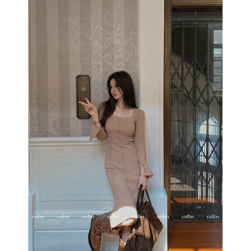 徐琳mini喇叭袖立体针织连衣裙