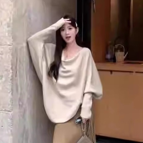 秋季慵懒松弛感深灰色荡领毛衣女宽松内搭不规则蝙蝠长袖针织上衣