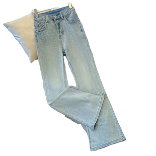 浅色镶钻牛仔微喇裤女夏季新款2024显瘦烫钻小个子薄款喇叭裤子