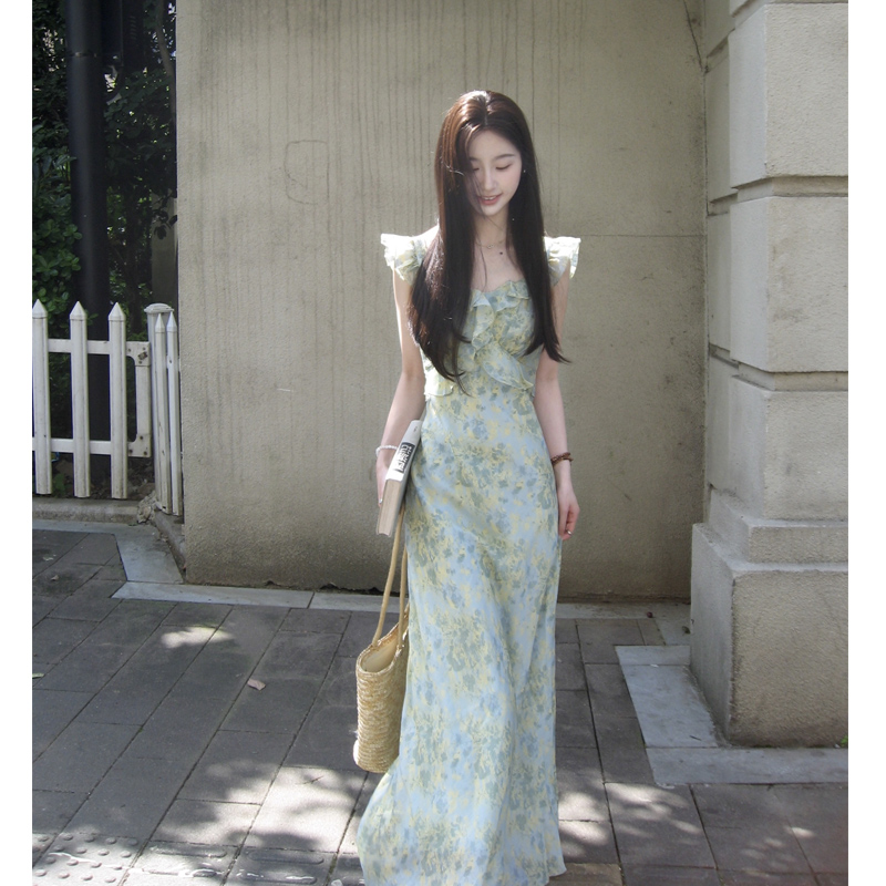 法式温柔风小飞袖碎花连衣裙女夏季气质绝美高级感收腰显瘦长裙子