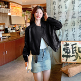 黑色