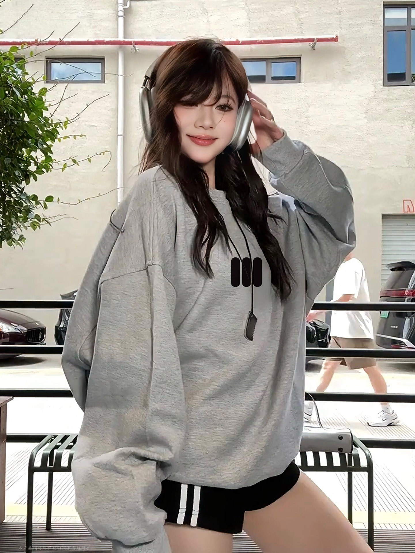American High Street Style Crew Neck Sweatshirt for Women, Autumn 2025 New Loose and Lazy Chic Versatile Long-Sleeve Top, Thin Style