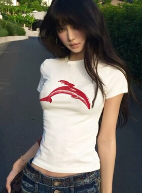 美式复古红色海豚t恤正肩修身短款辣妹夏季巨好看短袖上衣女2026