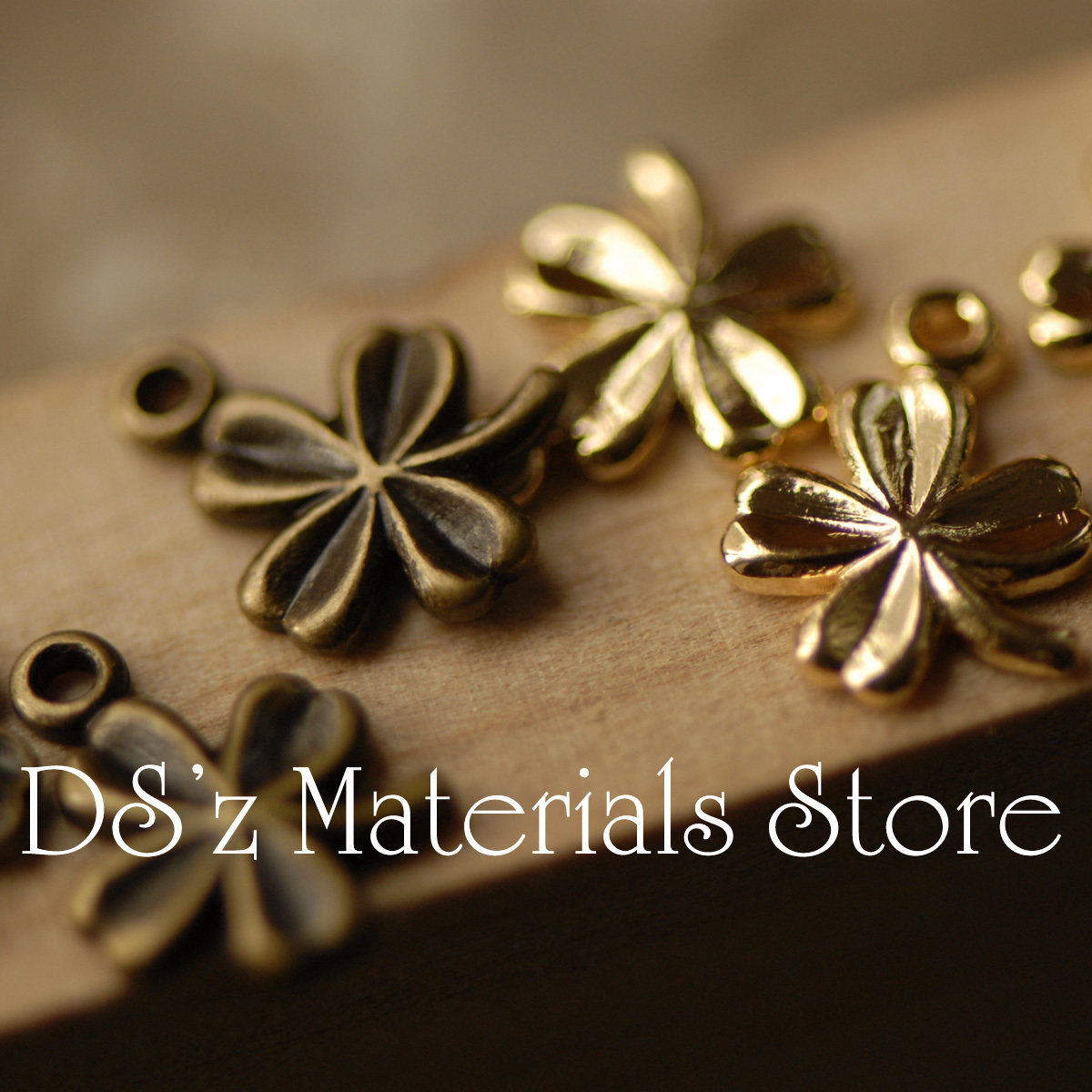 【dsz材料店】古铜色 金色 铜质加厚小小四叶草 diy手工饰品 b13