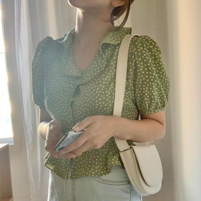 夏季新款ins花朵法式碎花上衣女短款复古V领荷叶边短袖衬衫|msdalam kategori Butik wanita / wanita, shirt - dari Buy2taobao.com untuk memberikan perkhidmatan ejen Taobao profesional membeli