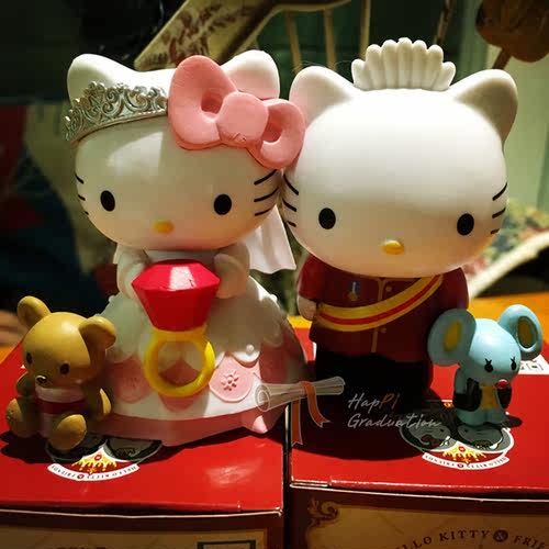 限量HelloKitty凯蒂猫情侣摆件盲盒公仔车摆件动漫