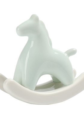 绿马吉祥物简约现代装饰品摆件