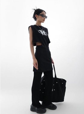 设计师合作款 小众大容量单肩斜跨包ins简约字母铆钉暗黑通勤包