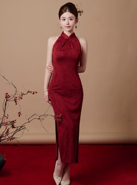 红色挂脖晨袍订婚旗袍敬酒服新娘无袖2025新款夏新中式订婚结婚女