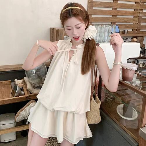 法式高级感韩系系带背心无袖连衣裙女夏季新款小个子花苞短裙套装