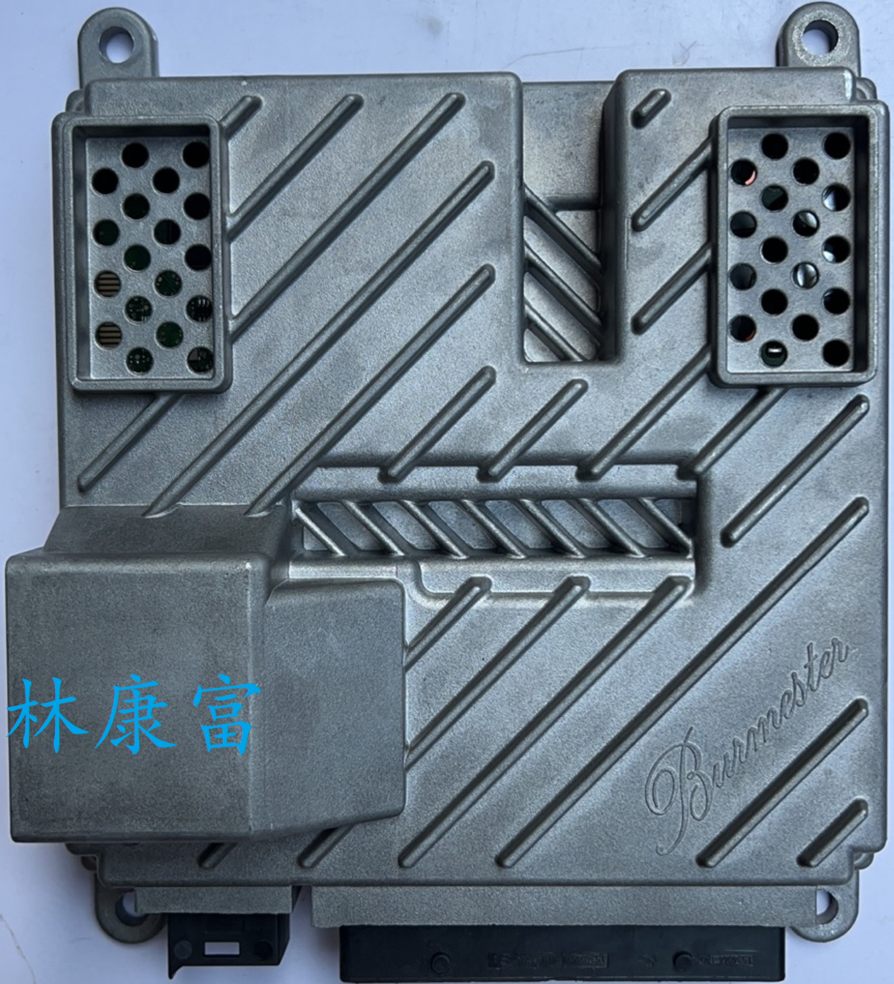 奔驰213 E级E200L E260L E300L C级C260原厂导航音响柏林之声功放