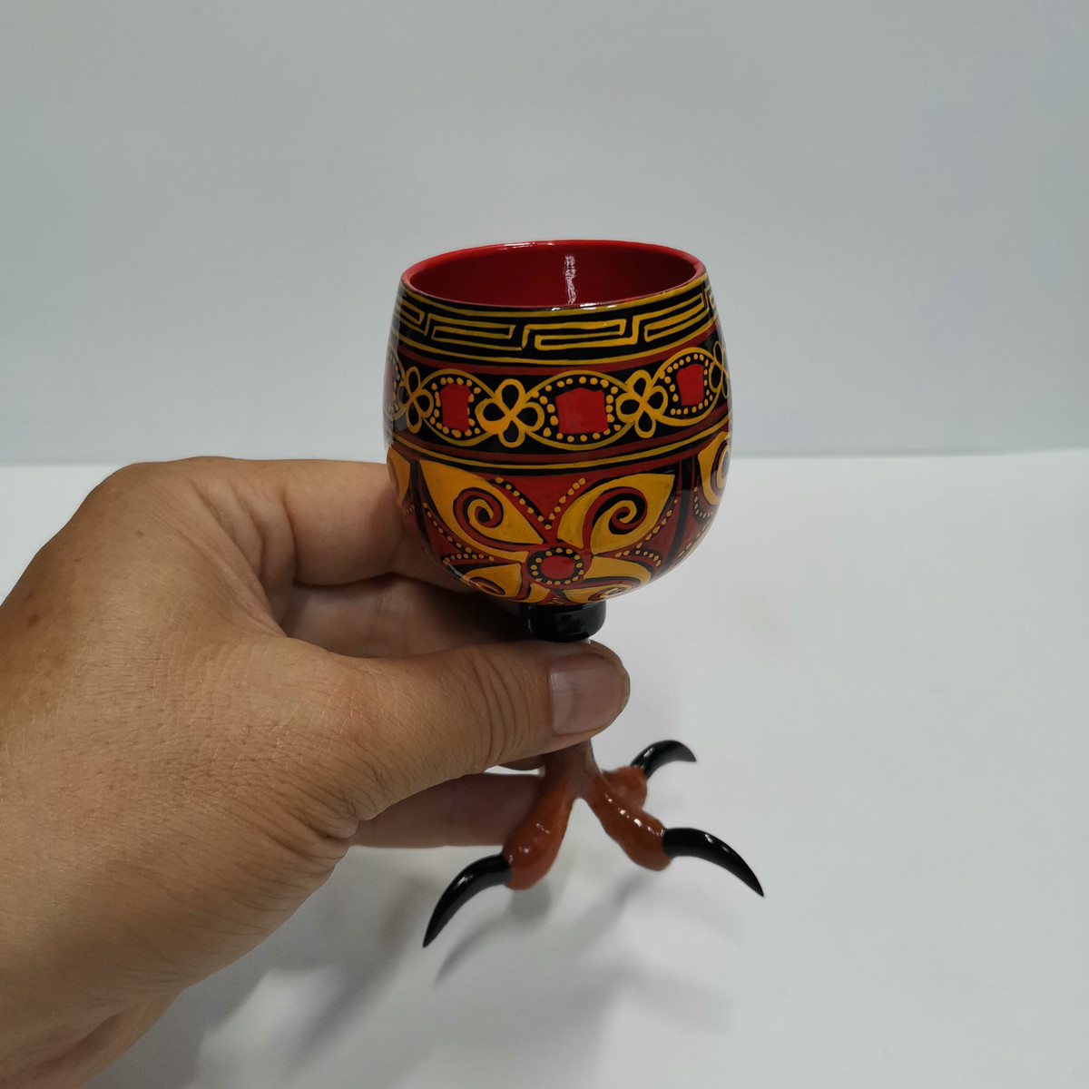 彝族漆器鹰爪杯小号啤酒杯树脂材质手绘仿古精品酒杯鹰爪形状小杯