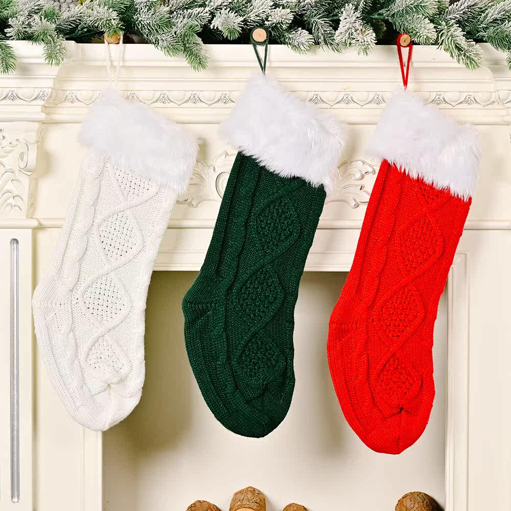 christmas gift socks with white raw edge knitted socks圣诞袜
