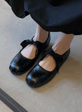 三月～2026春夏真皮平底圆头低帮单鞋懒人鞋乖巧银色羊皮玛丽珍女