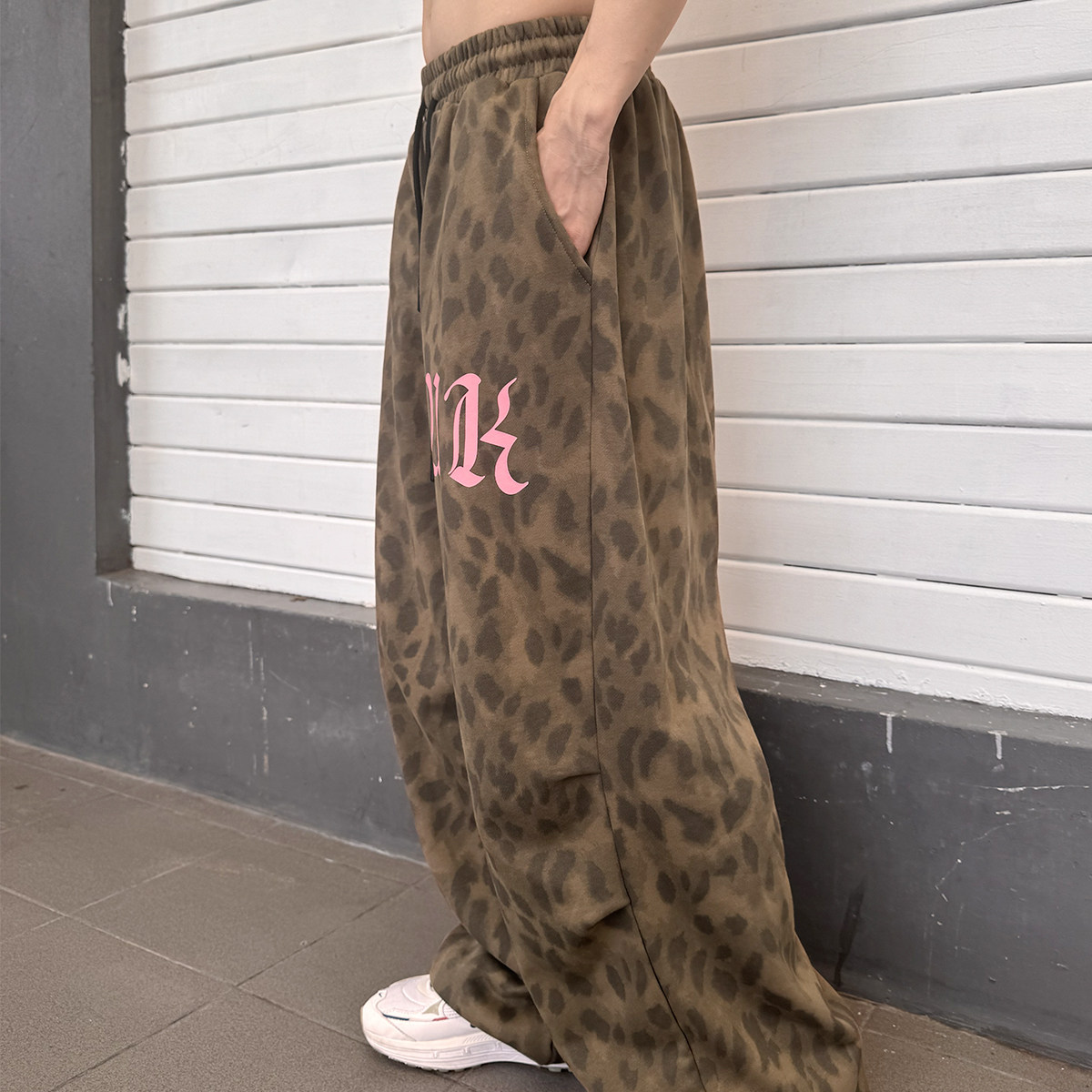 ukeeu街舞潮牌美式复古豹纹工装裤女2025夏季新款设计感直筒休闲