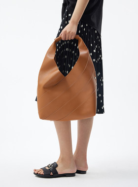 播背提包落影斑驳BPQ3BD7104