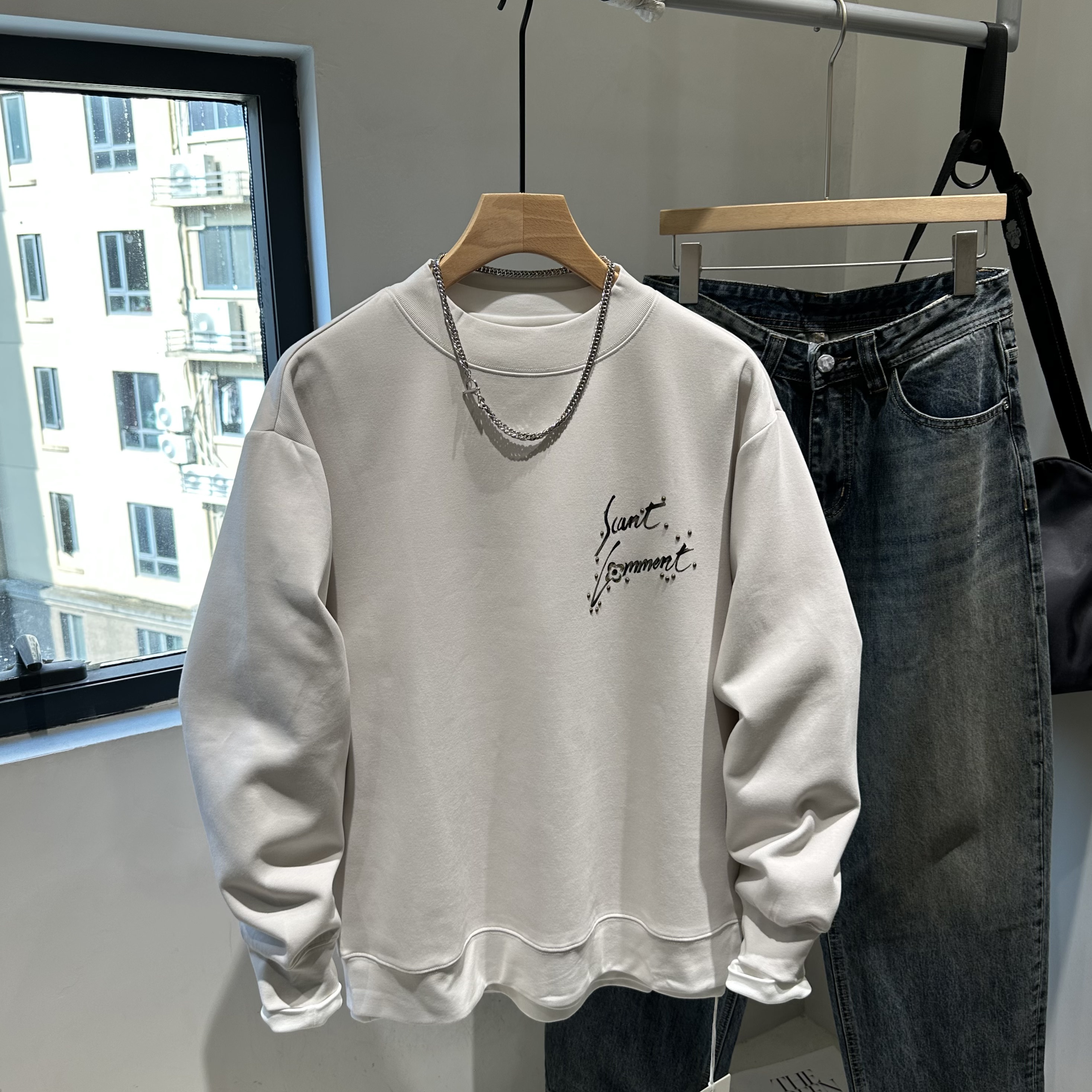 INTOVERT 复古手绘雏菊印花情侣款cleanfit卫衣宽松休闲百搭T恤衫