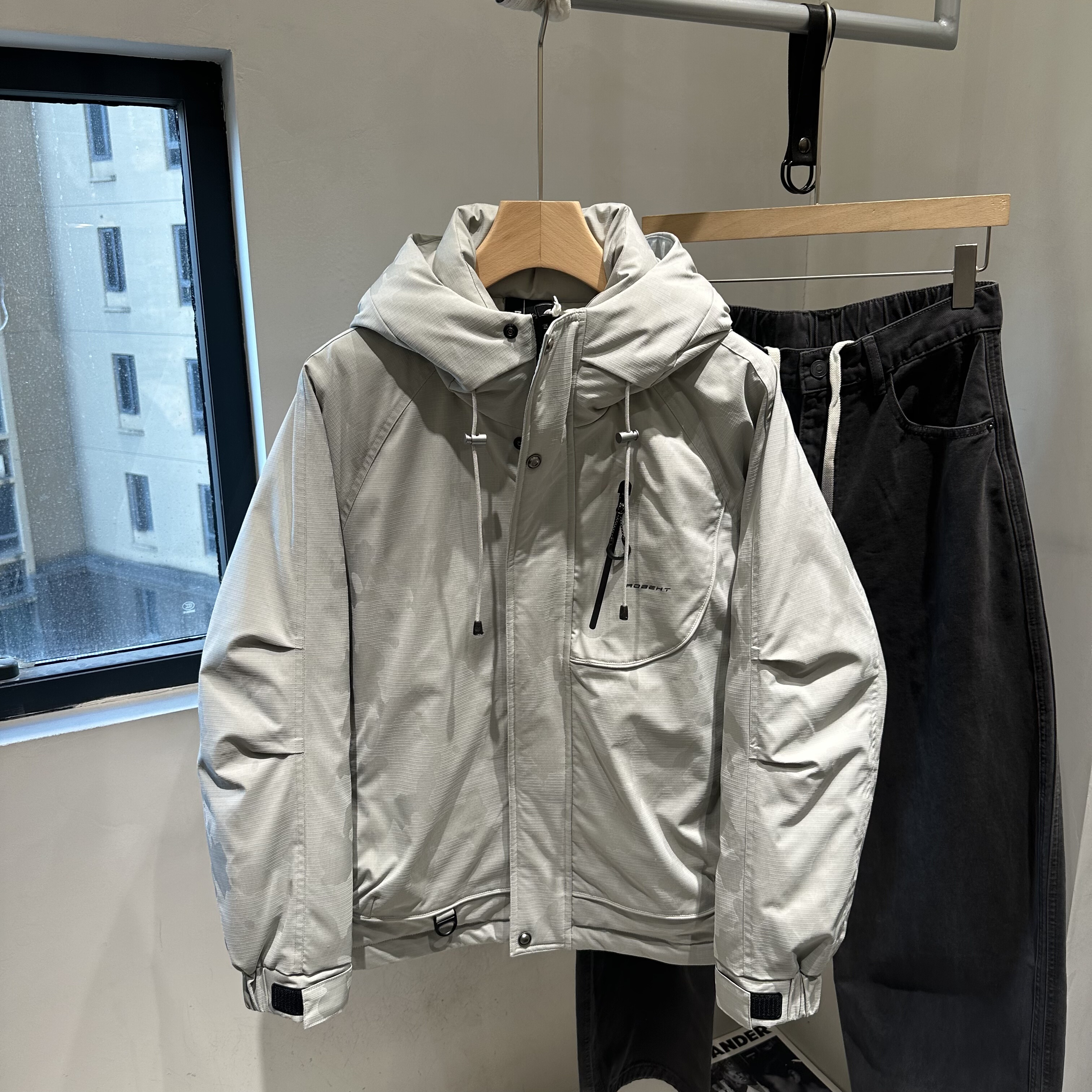 INTROVERT 韩版户外迷彩连帽羽绒服男冬季90白鸭绒保暖外套上衣潮