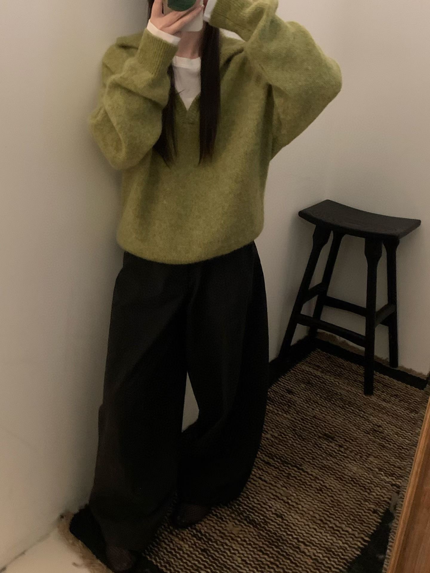 2025秋冬新款韩系简约百搭V领马海高定羊毛套头毛衣