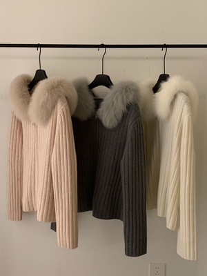 Dumpling 2025冬季新品减龄氛围感保暖狐狸毛领拉链麻花毛衣外套