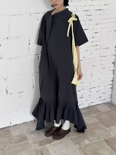 2025夏季 新款时尚气质百搭显瘦飘带下摆不规则天丝连衣裙