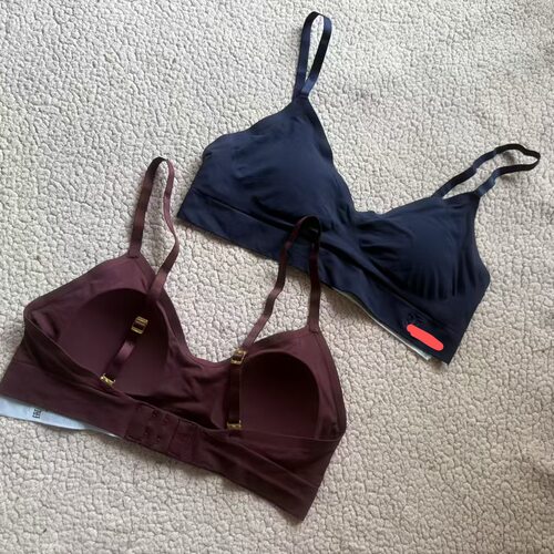 夏季裸感bra柔滑无痕无钢圈文胸紫肩带薄胸垫可调节肩带酒红色