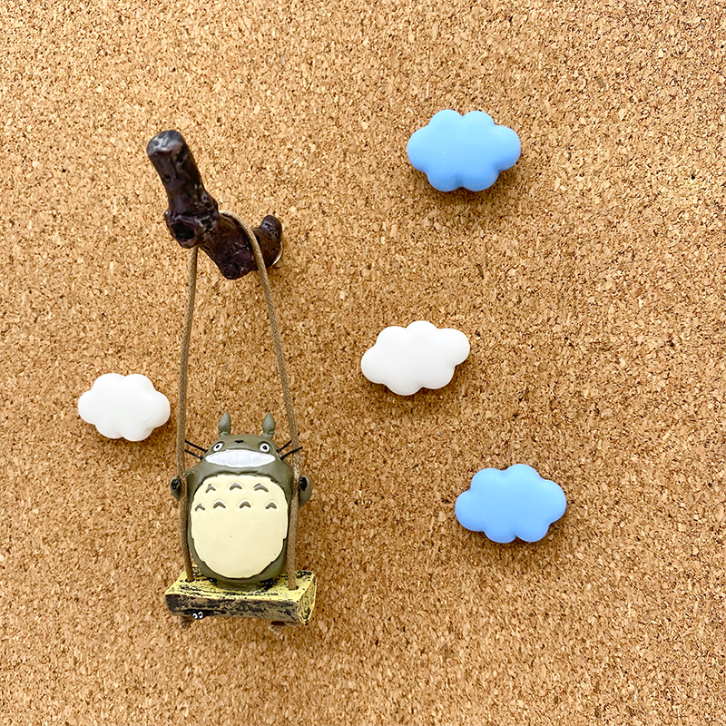 龙猫荡秋千图钉宫崎骏云朵创意装饰钉子软木毛毡留言照片墙按钉
