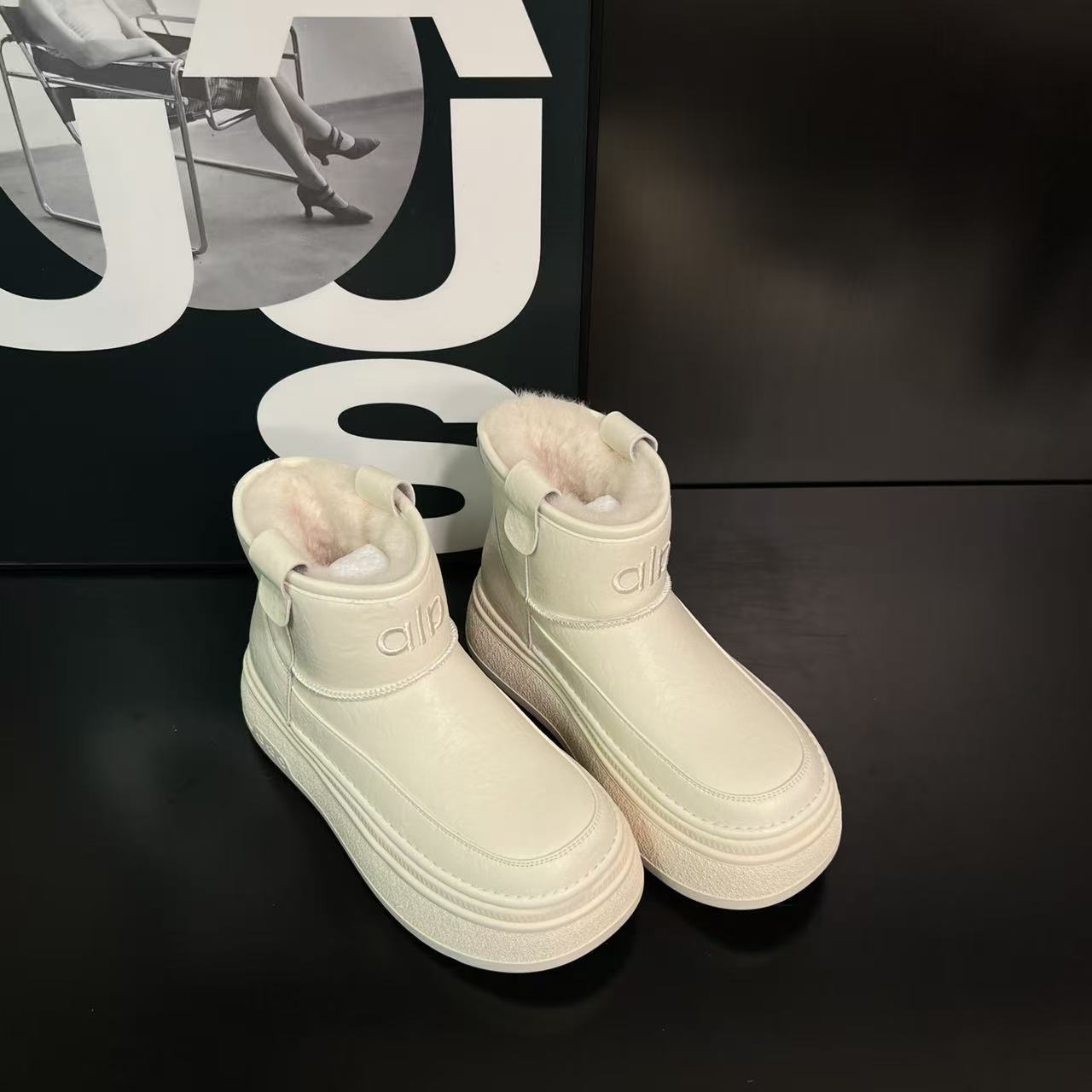 2025新款真皮女鞋加绒保暖雪地靴厚底增高防水休闲马丁靴百搭棉鞋