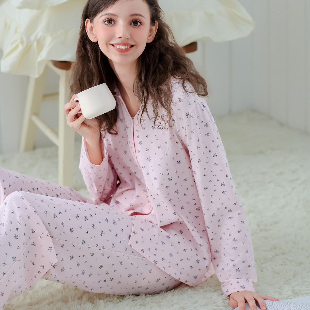 伊姿娇娜春秋季新款女士V领开衫长袖莫棉小碎花甜美休服睡衣套装