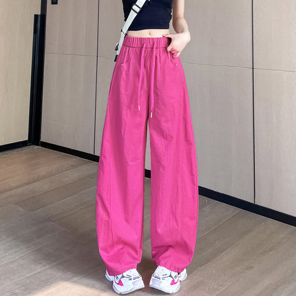 玫红色冰丝速干弯刀裤女2026夏季薄款多巴胺工装裤学生运动阔腿裤