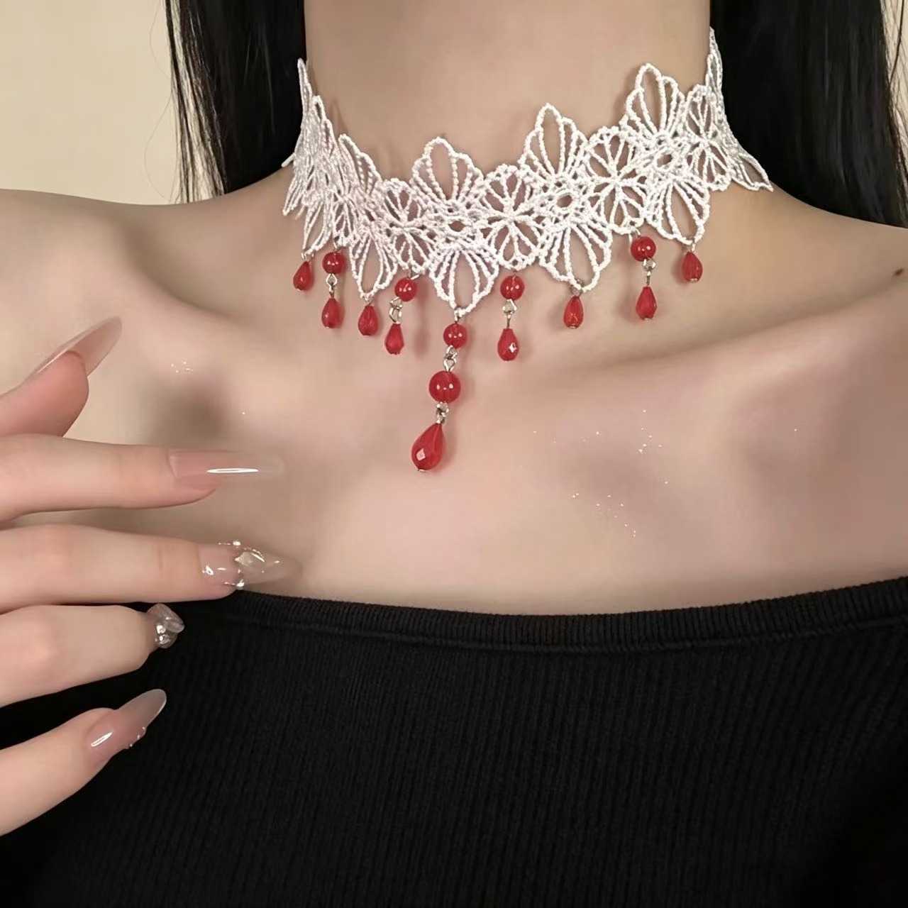 万圣节水滴蕾丝oker女白色花边