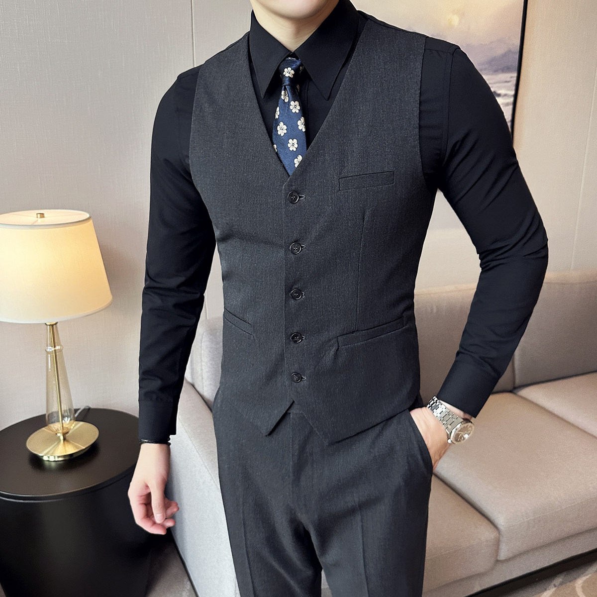 2025新款男士单排商务休闲V领修身马甲新郎伴郎服灰-MJ338-P45图片