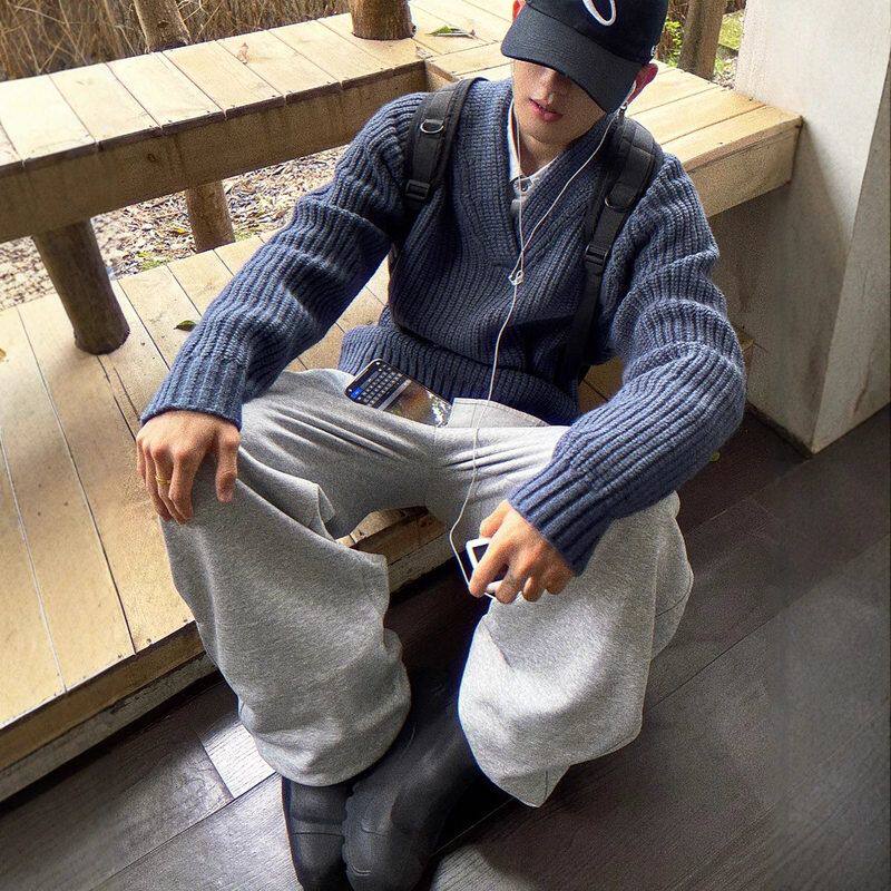 男女V毛衣潮外套粗线新款宽松蓝色领高级感复古美式针织衫秋冬季