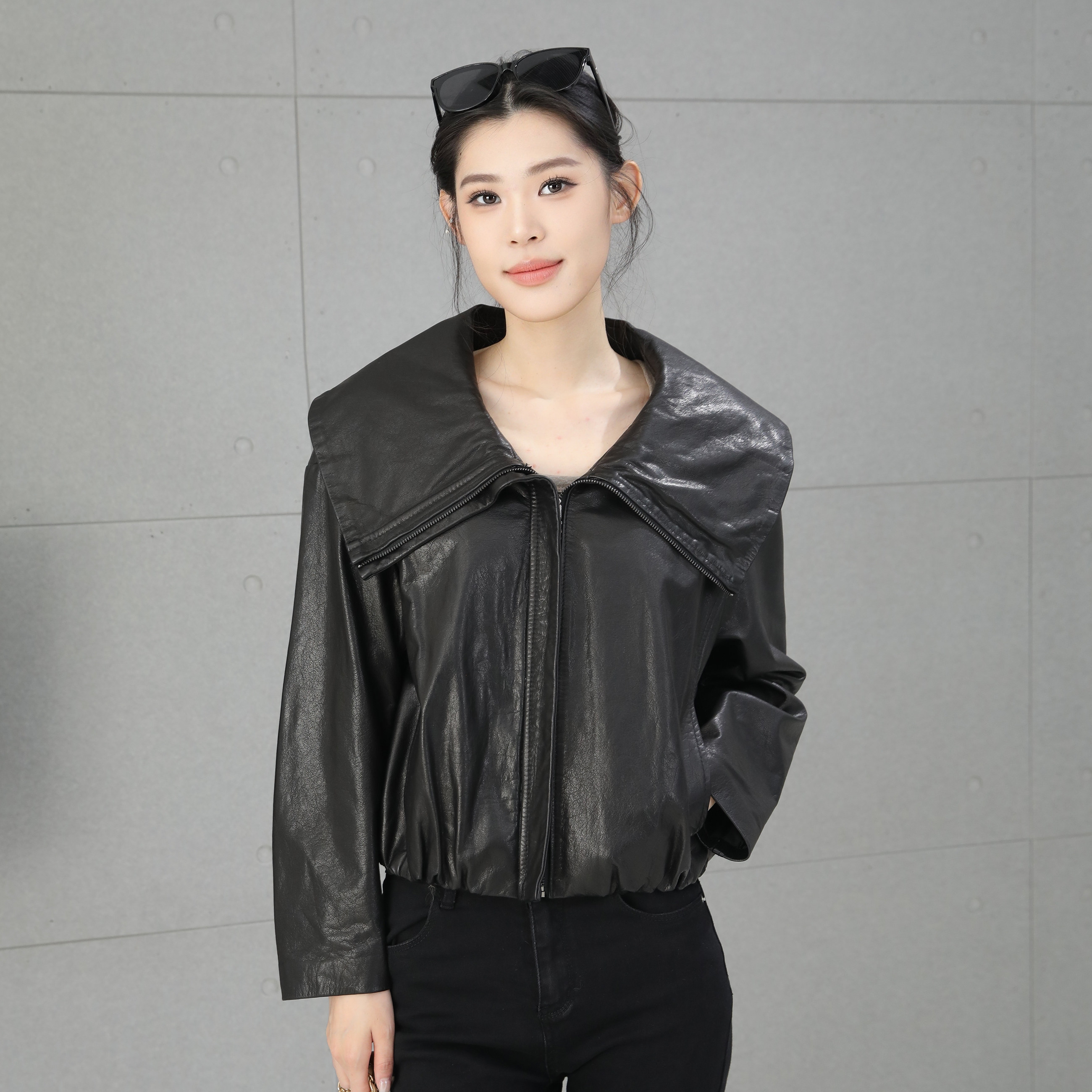 复古娃娃领油蜡皮短款显瘦皮衣女