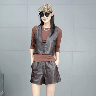 咖色马甲女短款2025秋季新款油蜡皮外搭小坎肩修身背心绵羊皮外套