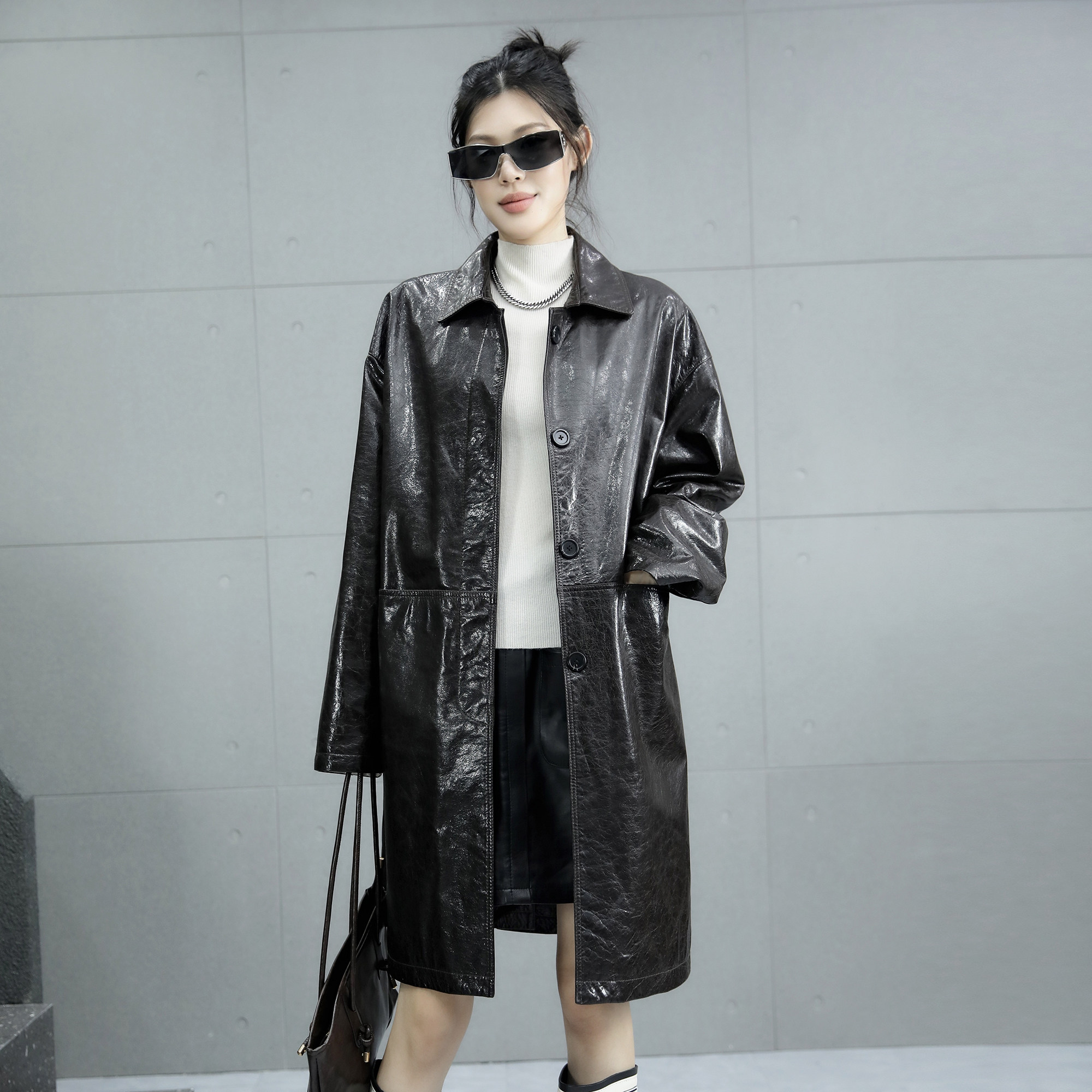 咖色皮衣女长款修身外套