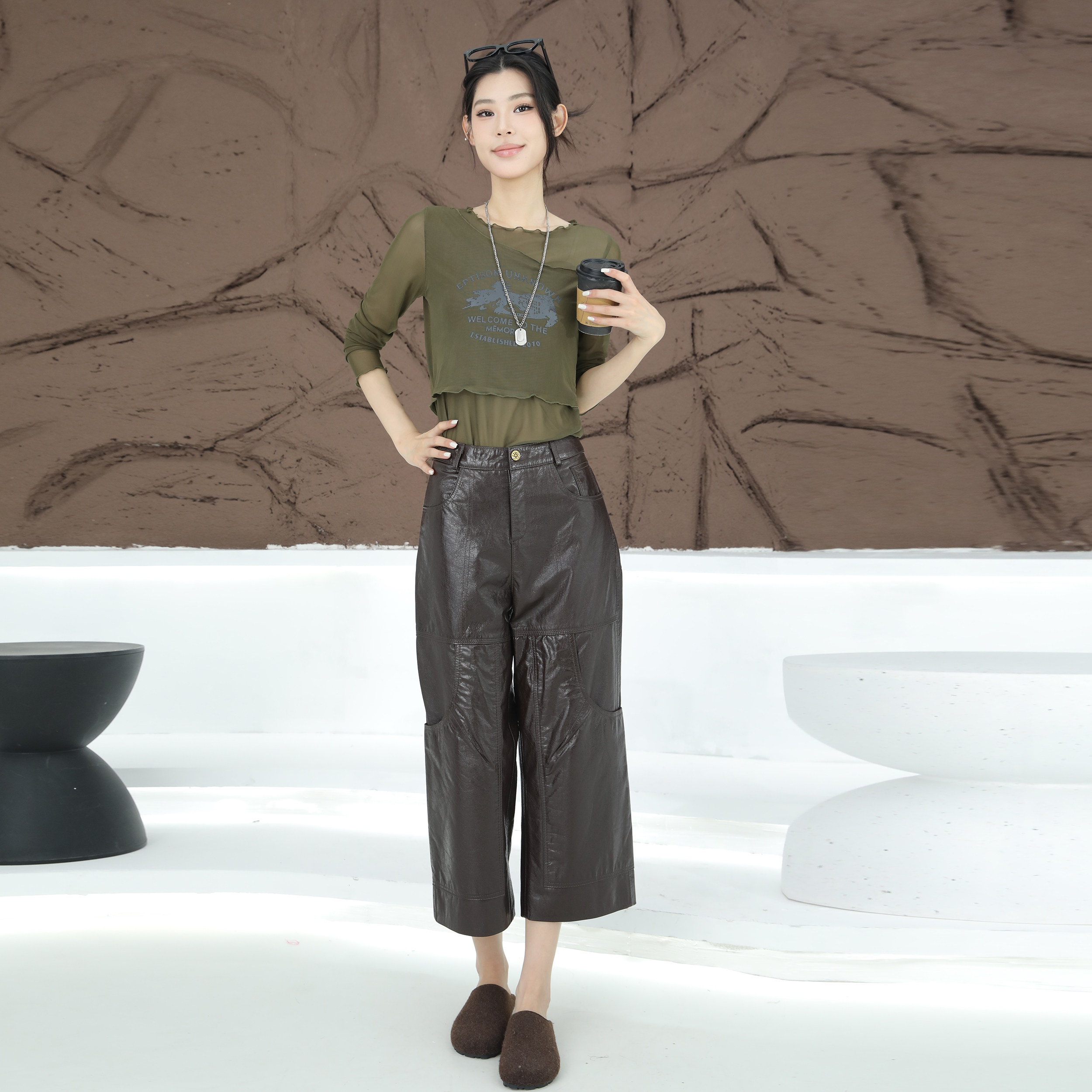 小个子真皮高腰显瘦阔腿皮裤女