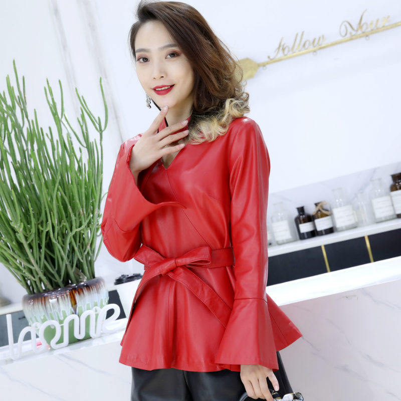 皮衣女2023秋冬新款真皮v领长袖打底衫绵羊皮红色喇叭袖修身外套