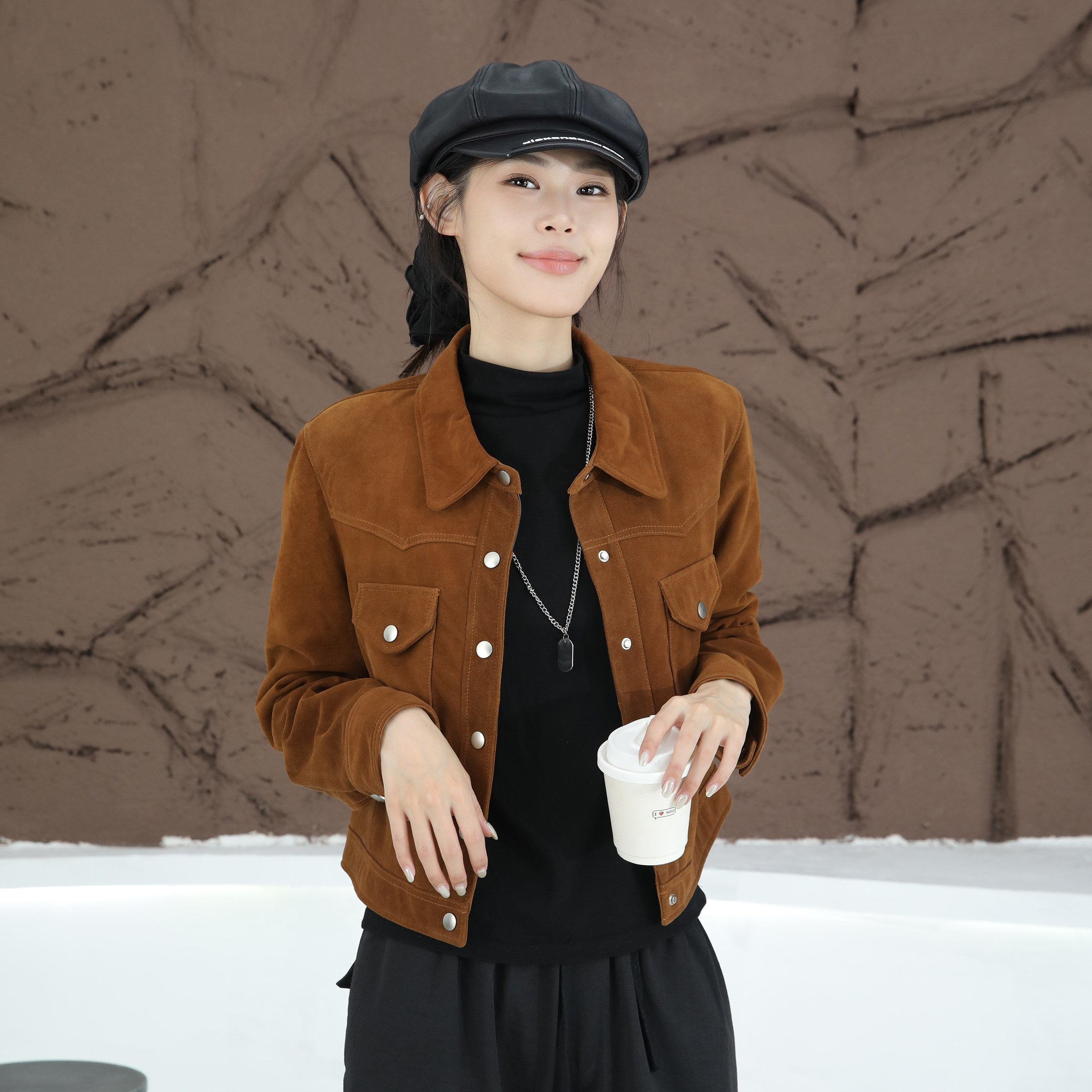 复古翻领短款真皮焦糖色皮衣女